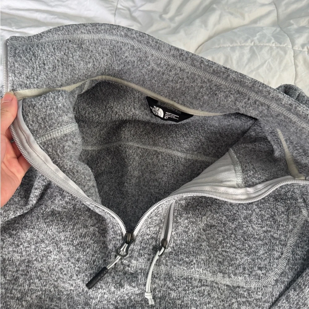 The North Face Men's Small Grey Quarter-Zip Fleece Pullover - Picture 9 of 11